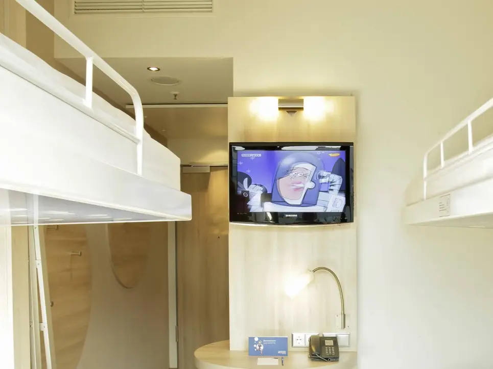 A comfortable hotel room at the H2 Hotel Berlin Alexanderplatz - Official website