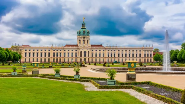 Charlottenburg Palace - H4 Hotel Berlin Alexanderplatz