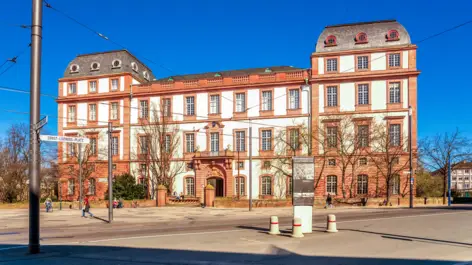 Darmstadt Residenzschloss - H+ Hotel Darmstadt - Official website