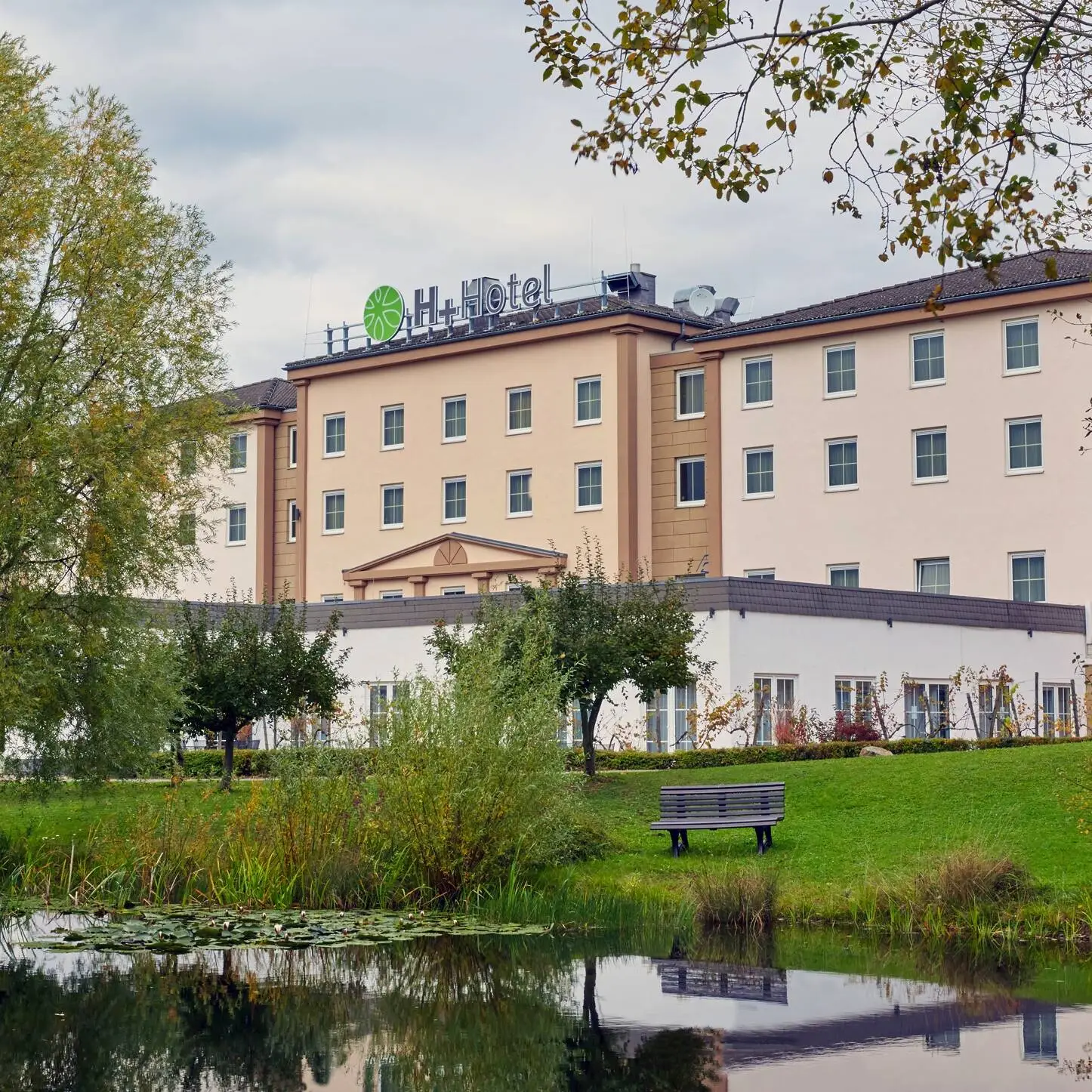 Vista esterna dell'albergo - H+ Hotel Frankfurt Airport West