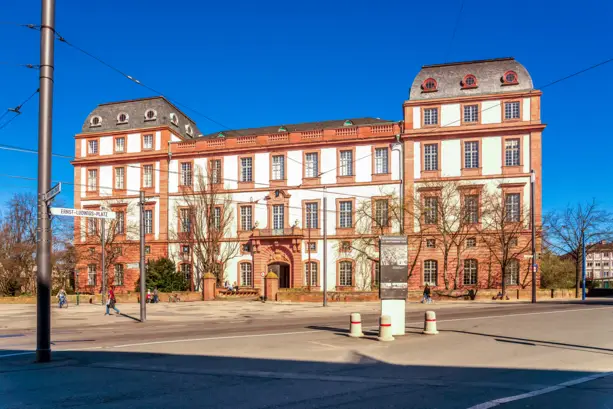 Darmstadt Residenzschloss – a worthwhile museum visit - H+ Hotel Darmstadt