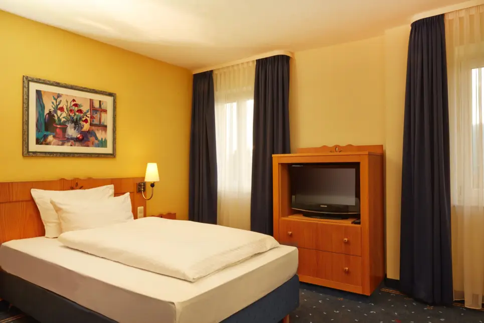 Comfort single room with TV at the H+ Hotel & Spa Friedrichroda - Official website