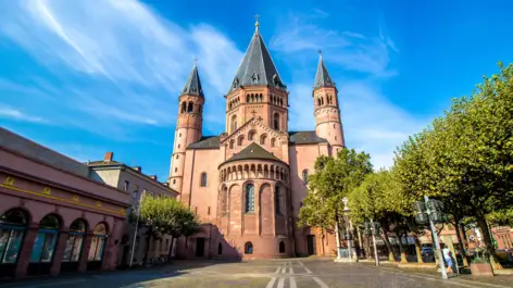 Mainzer Dom auf dem Liebfrauenplatz. 