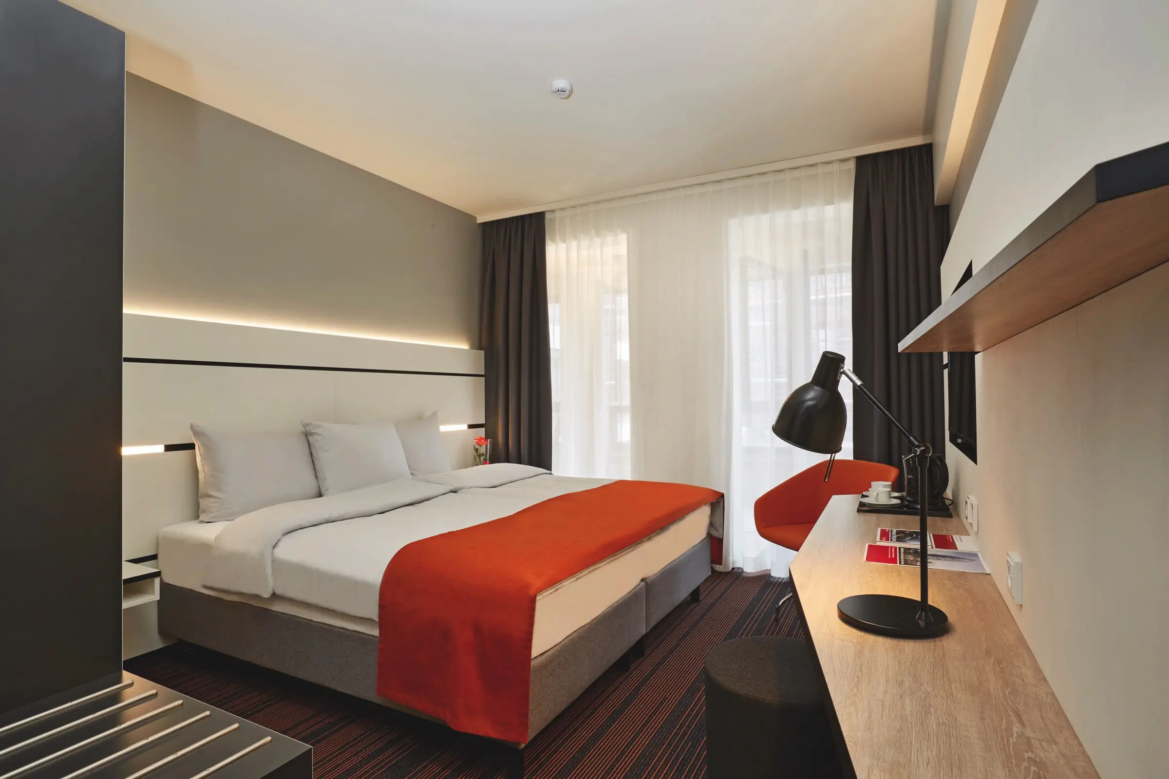 Business room at the Hyperion Hotel Hamburg - Official website