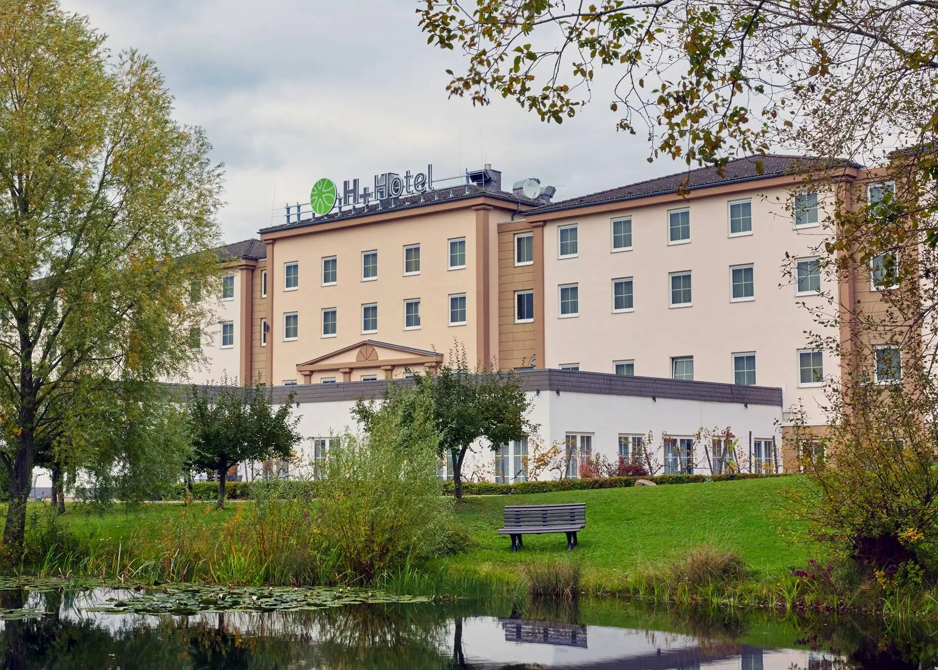 Vista esterna dell'albergo - H+ Hotel Frankfurt Airport West