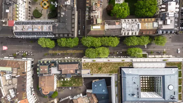 Bahnhofstraße (calle de la estación) – la zona de paseo de Zúrich - H+ Hotel Zürich