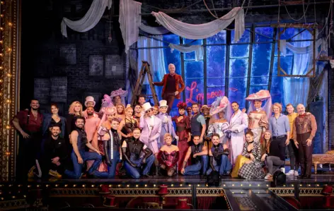 Baz Luhrmann und Cast - Musical Moulin Rouge - H-Hotels.com