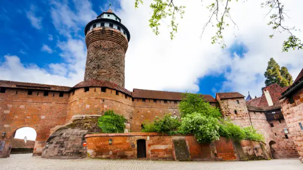 El castillo de Núremberg – impresionante recinto militar - H+ Hotel Nürnberg