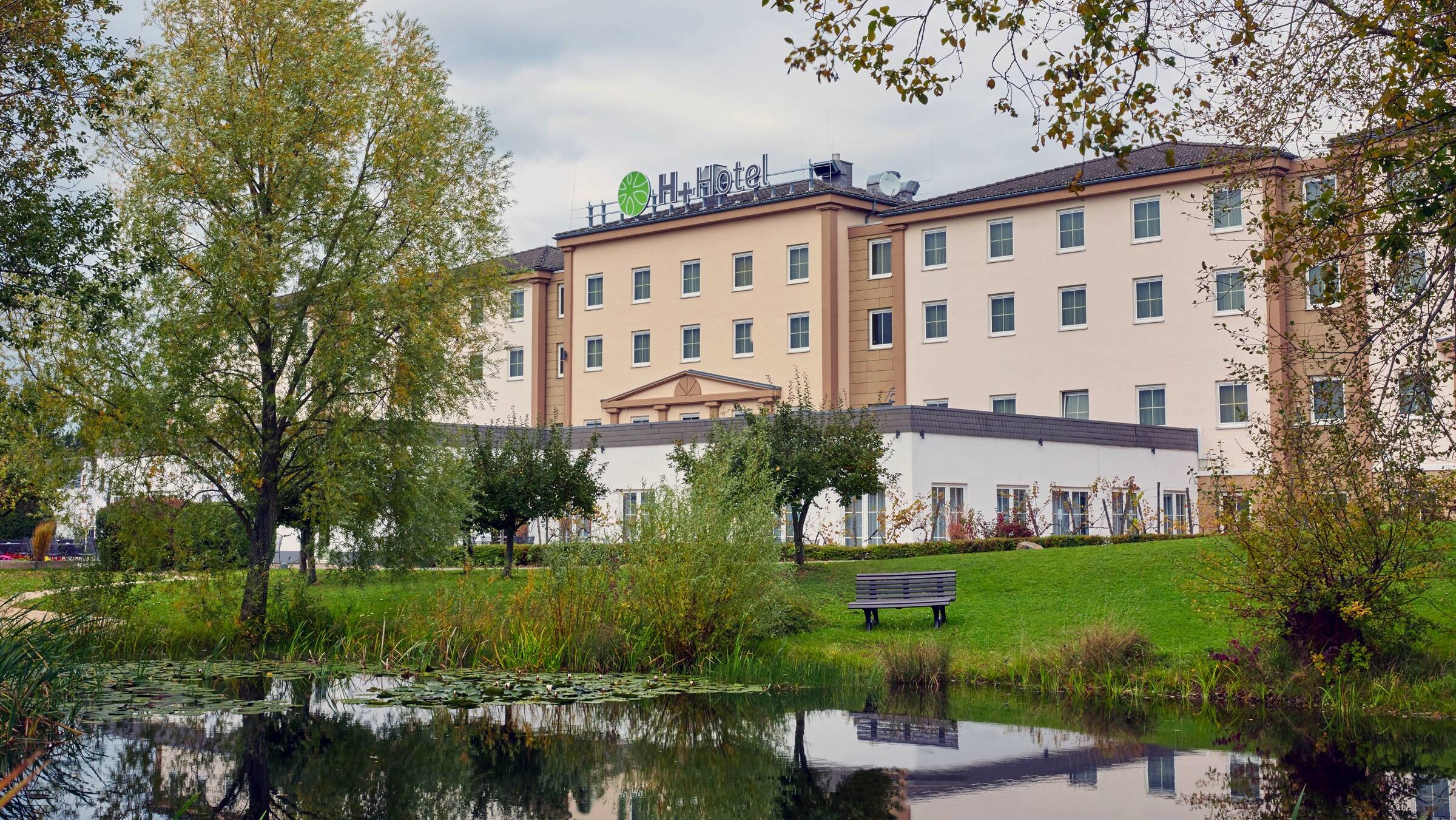 Vista esterna dell'albergo - H+ Hotel Frankfurt Airport West