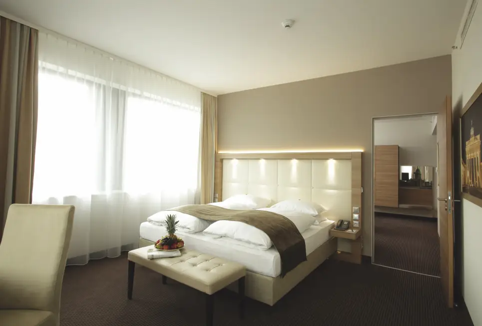 Suite spaziosa nell’hotel H4 Hotel Berlin Alexanderplatz - Sito web ufficiale