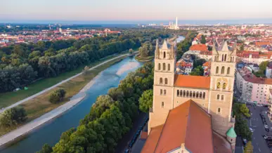 Munich skyline - City break to Munich with H-Hotels.com - Official website