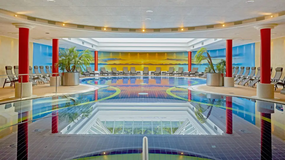 Swimming pool at the H+ Hotel & SPA Friedrichroda - Official website