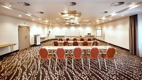 Meeting room at the H+ Hotel Frankfurt Airport West - Official website