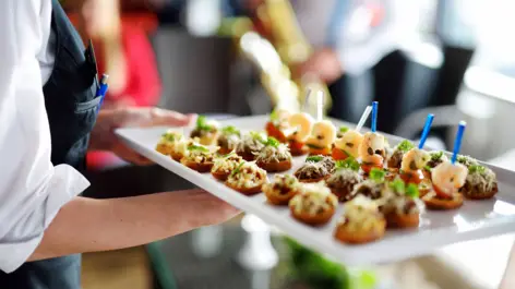 Snacks von Gaumenfreund Catering - H-Hotels.com - Offizielle Webseite