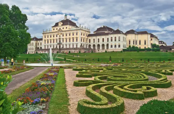 Il Palazzo residenziale di Ludwigsburg - H+ Hotel Stuttgart Herrenberg