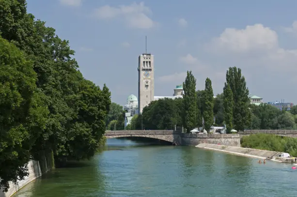 Deutsches Museum  - H+ Hotel München