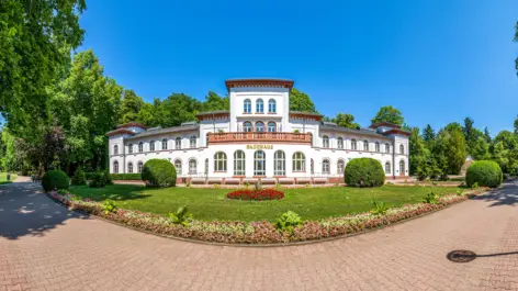 Casa de baños en los antiguos jardines del balneario, cerca del H+ Hotel Bad Soden