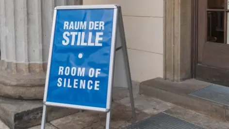 Der Raum der Stille am Brandenburger Tor| H-Hotels