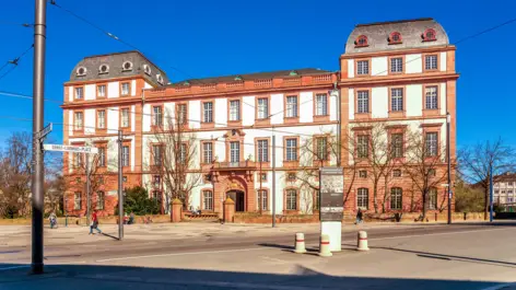 castello residenziale di Darmstadt - H+ Hotel Darmstadt - Sito web ufficiale