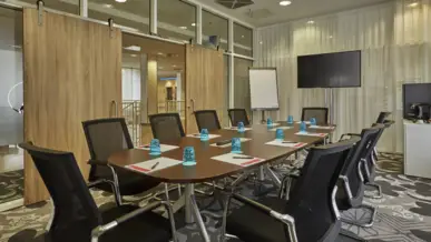 Boardroom im H+ Hotel Wiesbaden Niedernhausen - Offizielle Webseite