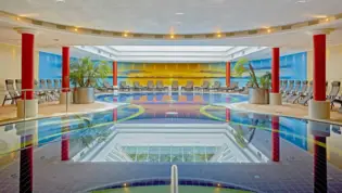 Swimming pool at the H+ Hotel & SPA Friedrichroda - Official website