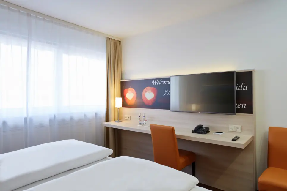 Camera doppia dal comfort moderno all'H+ Hotel Stuttgart Herrenberg