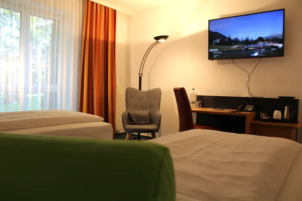 Superior twin room - H+ Hotel Erfurt