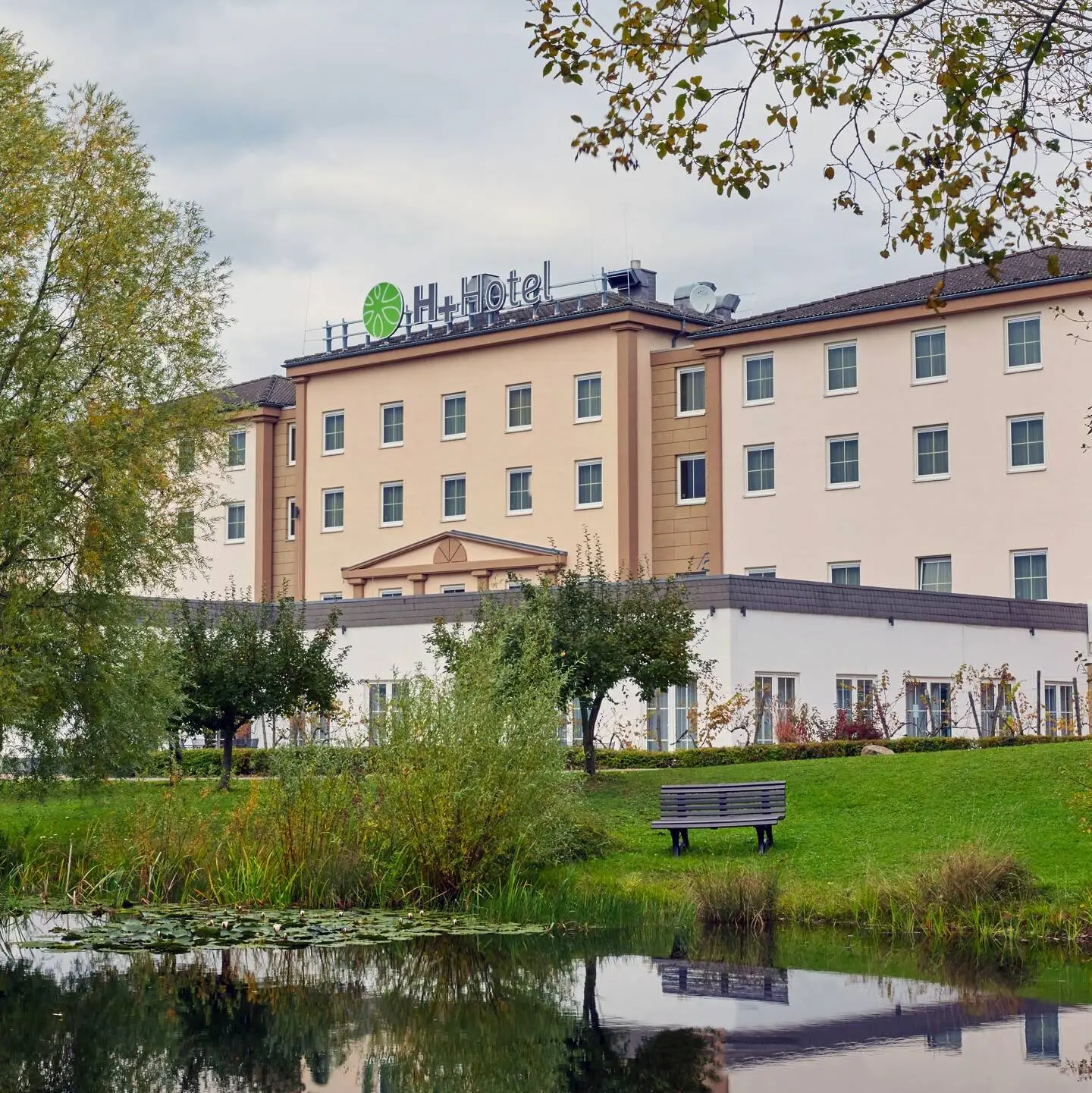 Vista esterna dell'albergo - H+ Hotel Frankfurt Airport West