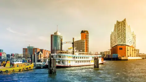 Hamburger Hafen - Städtereise nach Hamburg mit H-Hotels.com - Offizielle Webseite