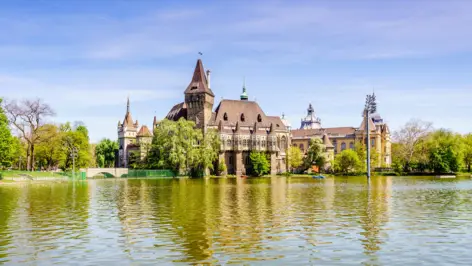 Château de Vajdahunyad - H2 Hotel Budapest