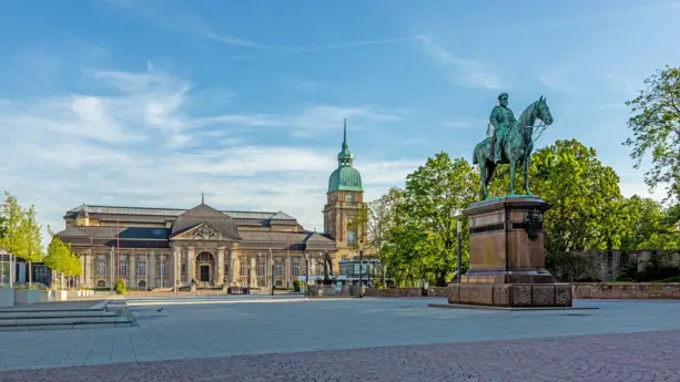 Hessisches Landesmuseum with extensive collections - H+ Hotel Darmstadt