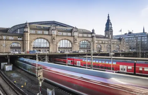 Hamburg Hauptbahnhof - Harry Potter und das verwunschene Kind - H-hotels.com