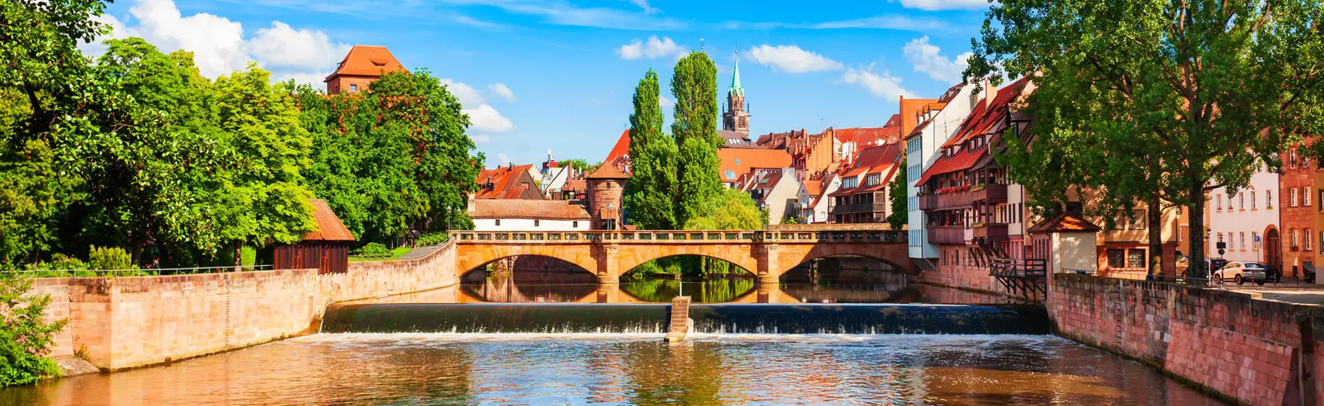 En una zona tranquila en los lindes del bosque, con excelente conexión de tráfico - H+ Hotel Nürnberg