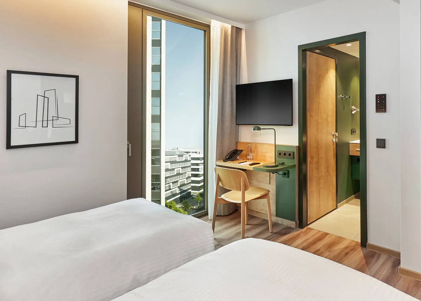 Hotel rooms at H+ Hotel Frankfurt Eschborn - Official website