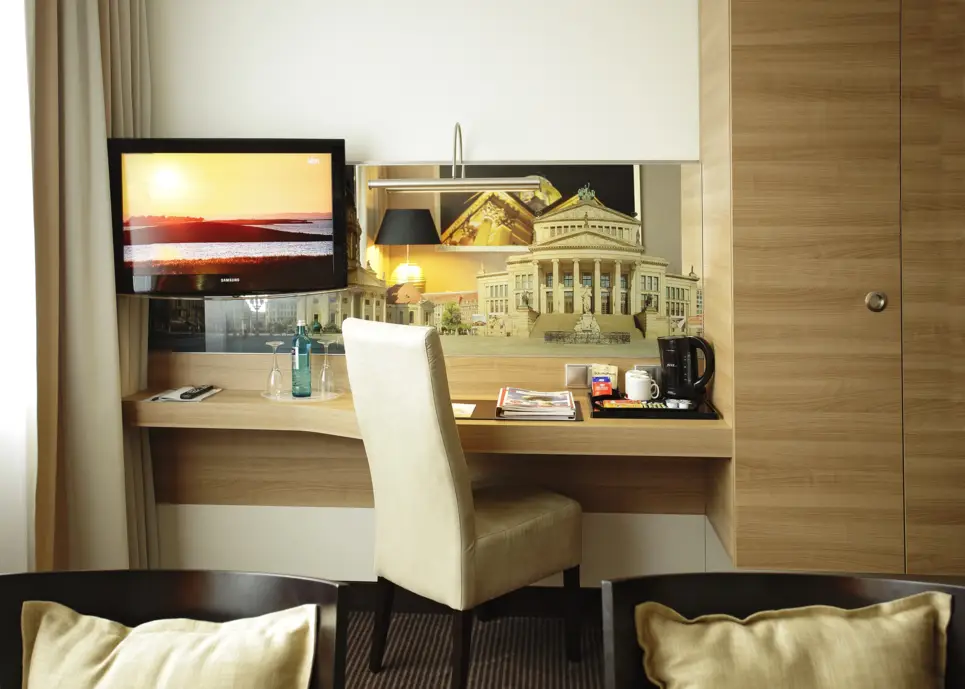 Inside the King Size Suite at the H4 Hotel Berlin Alexanderplatz - Official website