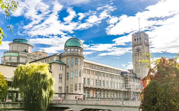 Deutsches Museum - H4 Hotel München Messe