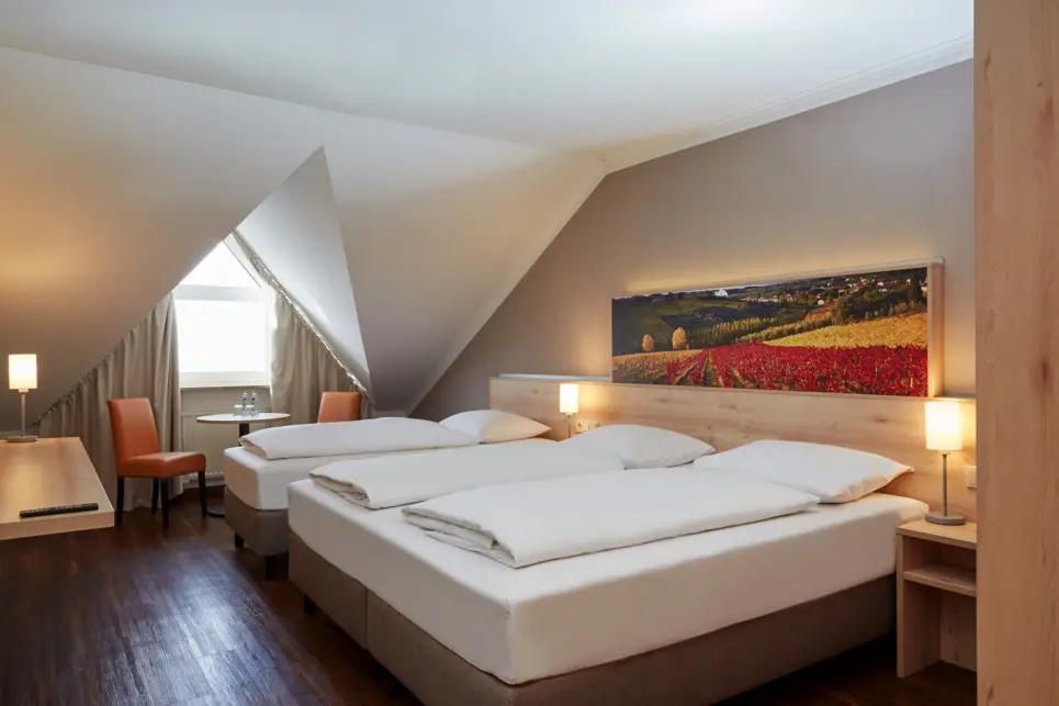 Studio spacieux et chambre de famille à l'hôtel H+ Hotel Stuttgart Herrenberg