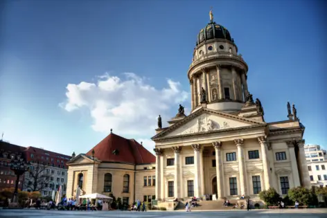 Französischer Dom mit Aussichtsplattform - H2 Hotel Berlin Alexanderplatz - Offizielle Webseite