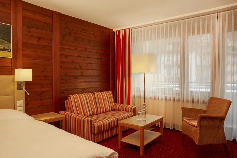 Comfortable comfort double room at the H+ Hotel & Spa Engelberg - Official website