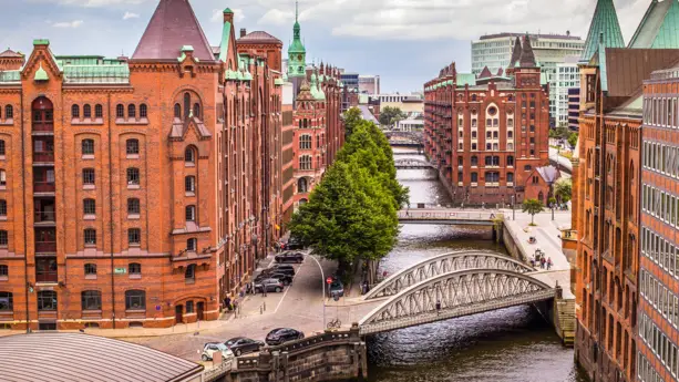 Speicherstadt Hambourg - un monument culturel construit sur des pilotis en chêne - H4 Hotel Hamburg Bergedorf